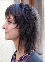 cieniowane fryzury krótkie - uczesanie damskie z włosów krótkich cieniowanych zdjęcie numer 6B